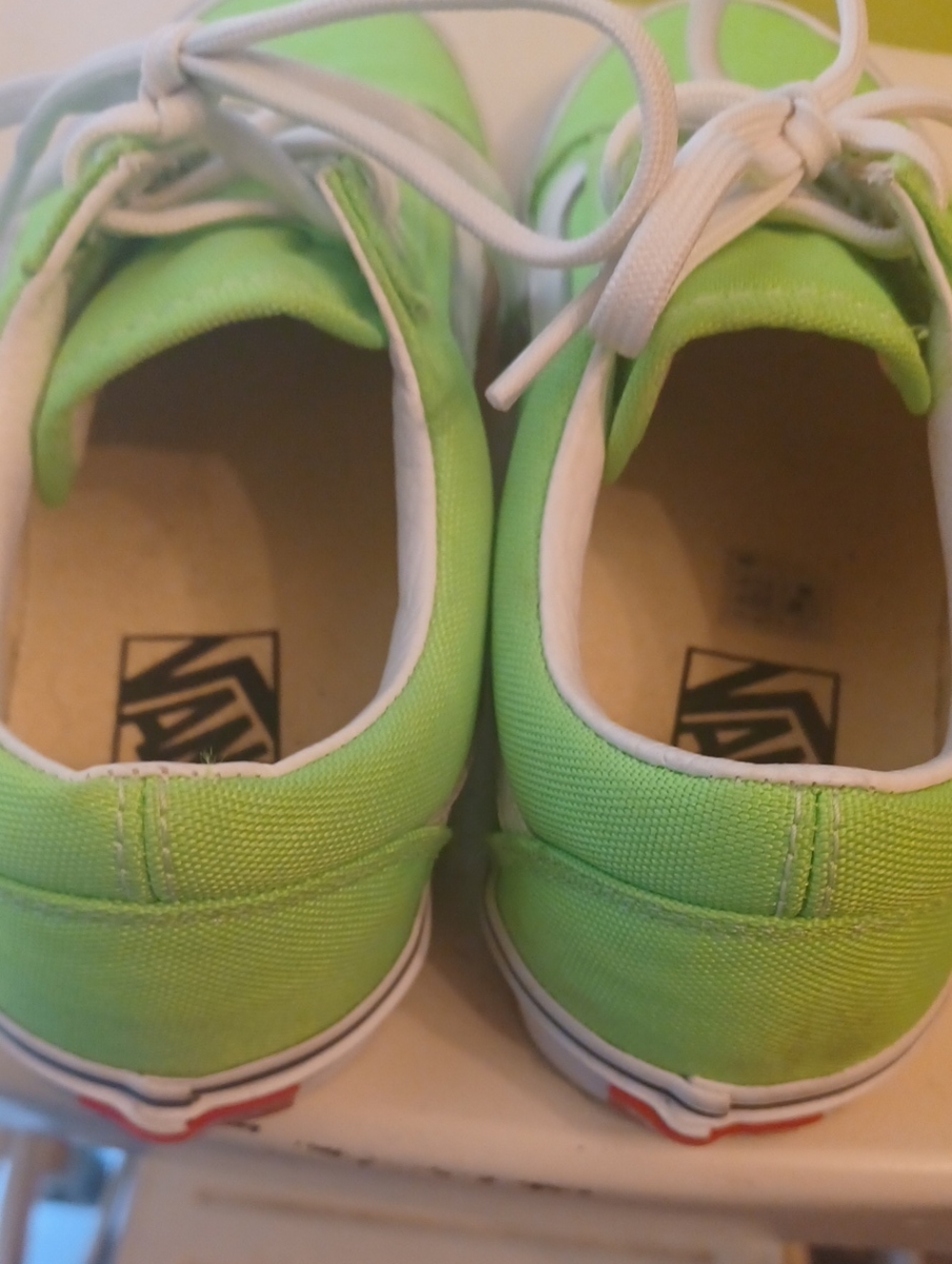 Vans - Picture 3 of 5